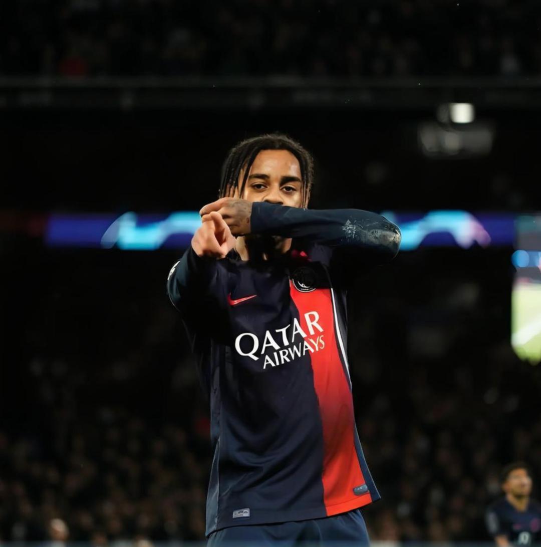 包含里昂绝杀巴黎圣日耳曼,博格巴乌龙送礼法甲的词条 包含里昂绝杀巴黎圣日耳曼,博格巴乌龙送礼法甲的词条