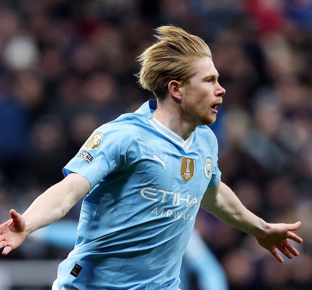 拜仁轻取巴萨,德布劳内梅开二度欧联杯 拜仁轻取巴萨,德布劳内梅开二度欧联杯