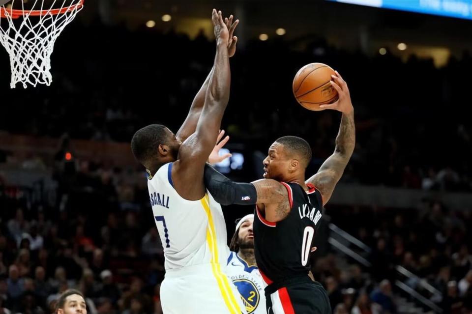 开云平台-关于青岛队险胜魔术，利拉德高光表现的信息