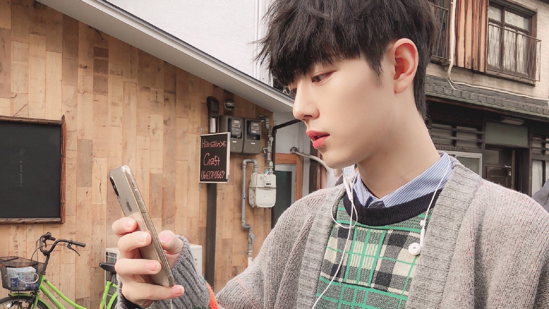 开云体育平台APP-当沙漠雄狮遭遇蓝色飓风，佩德里跨洲际表演如何重新定义完美